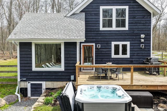 176 Maple Lane, Narrowsburg, NY 12764