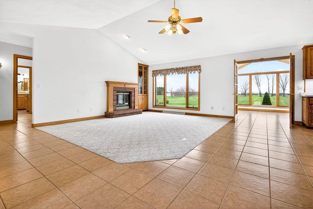4665 EDGEWOOD DRIVE, Appleton, WI 54913
