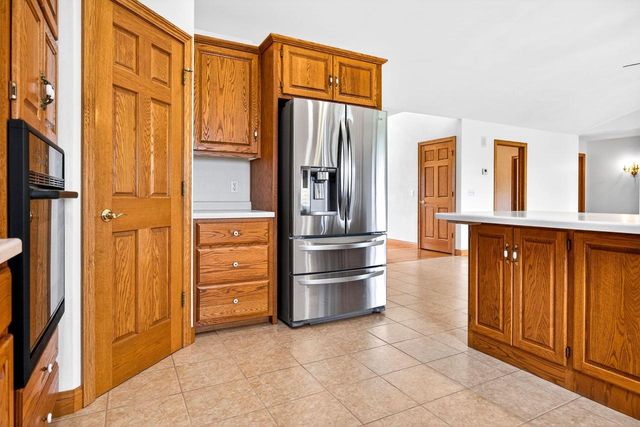 4665 EDGEWOOD DRIVE, Appleton, WI 54913