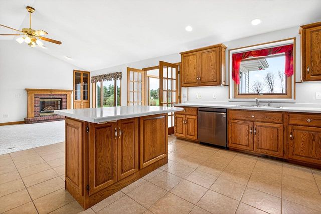 4665 EDGEWOOD DRIVE, Appleton, WI 54913