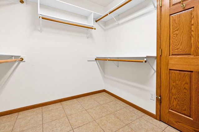 4665 EDGEWOOD DRIVE, Appleton, WI 54913