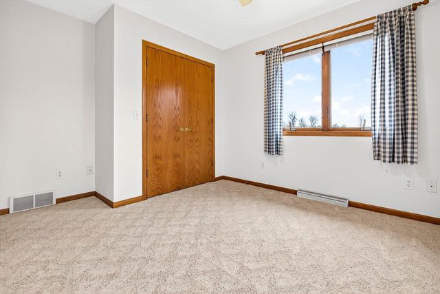 4665 EDGEWOOD DRIVE, Appleton, WI 54913