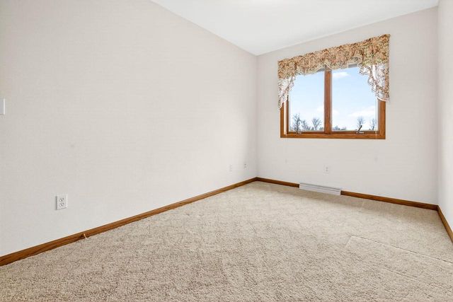 4665 EDGEWOOD DRIVE, Appleton, WI 54913