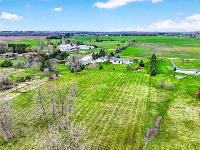 4665 EDGEWOOD DRIVE, Appleton, WI 54913