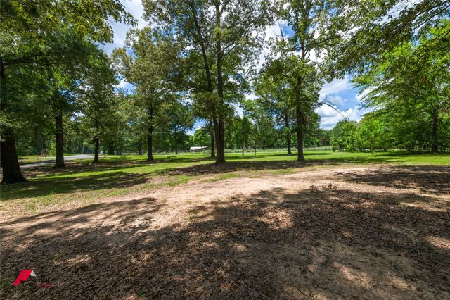 7873 W Lakeshore, Shreveport, LA 71107