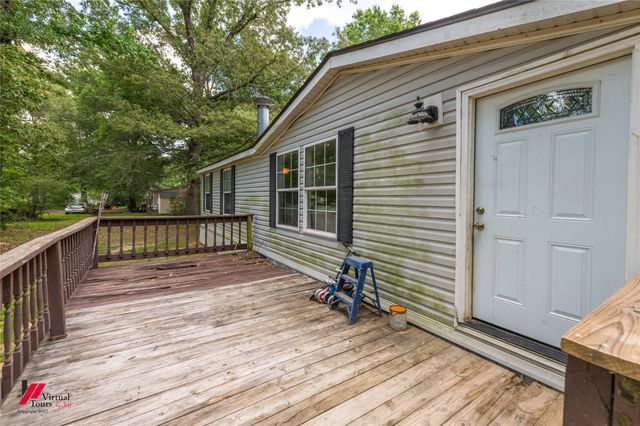 7873 W Lakeshore, Shreveport, LA 71107