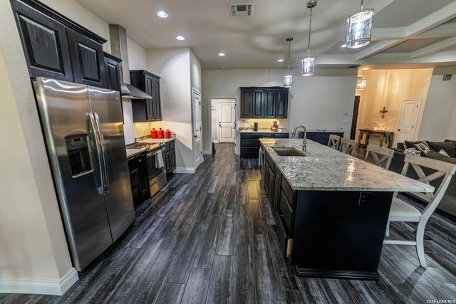 2127 Oakwood, New Braunfels, TX 78132