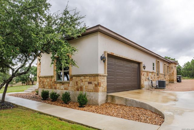 2127 Oakwood, New Braunfels, TX 78132
