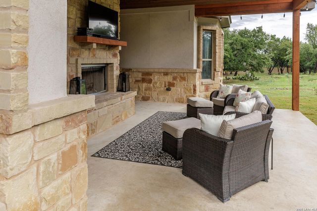 2127 Oakwood, New Braunfels, TX 78132