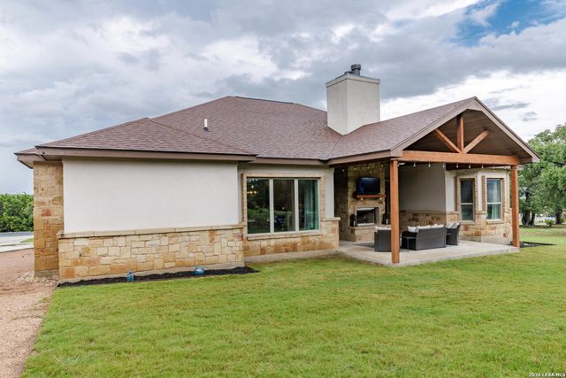 2127 Oakwood, New Braunfels, TX 78132