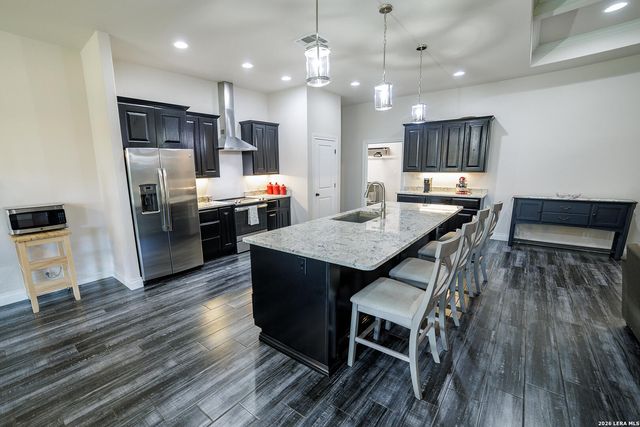 2127 Oakwood, New Braunfels, TX 78132