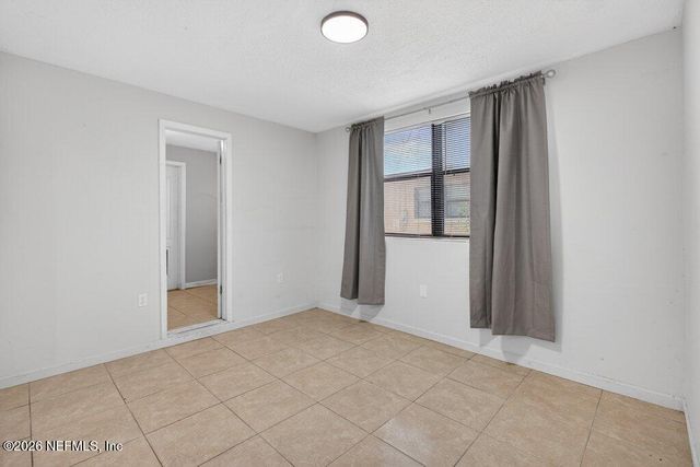 6886 TOM THUMB Drive, Jacksonville, FL 32210