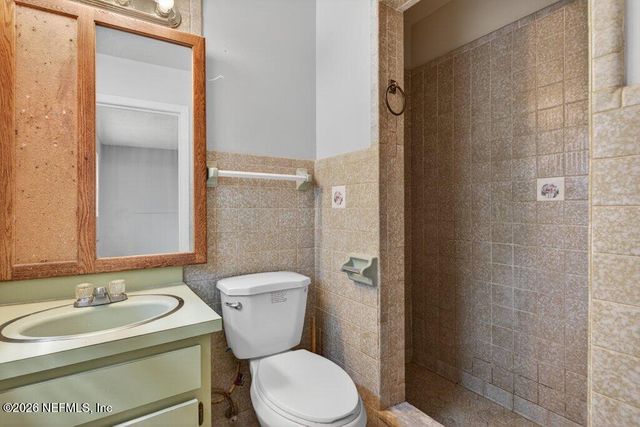 6886 TOM THUMB Drive, Jacksonville, FL 32210