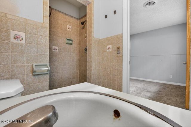 6886 TOM THUMB Drive, Jacksonville, FL 32210