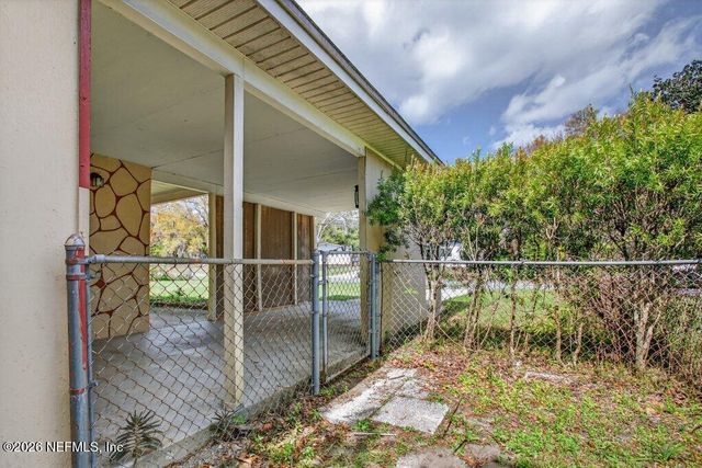 6886 TOM THUMB Drive, Jacksonville, FL 32210