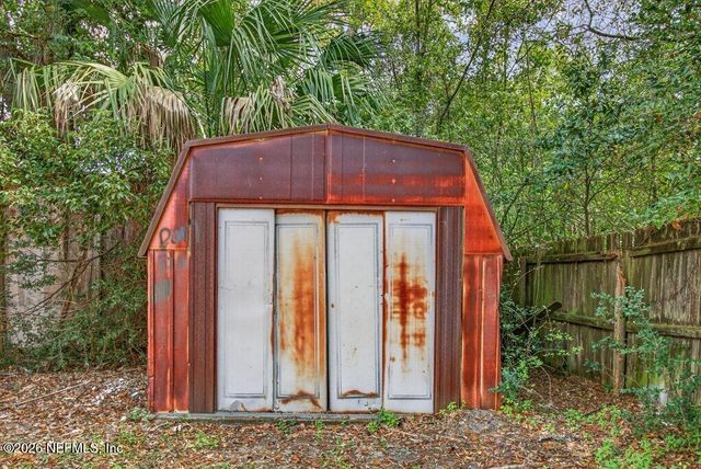 6886 TOM THUMB Drive, Jacksonville, FL 32210