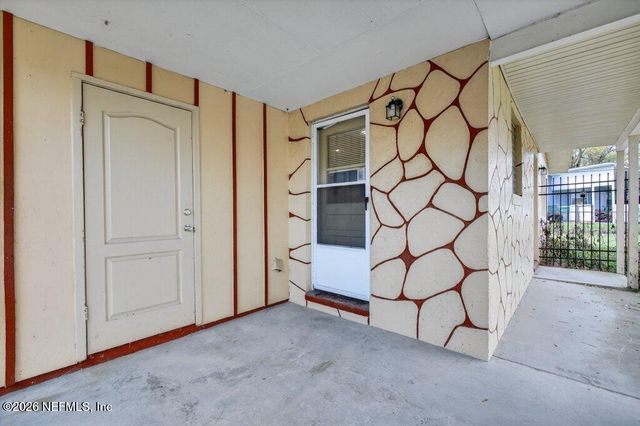 6886 TOM THUMB Drive, Jacksonville, FL 32210