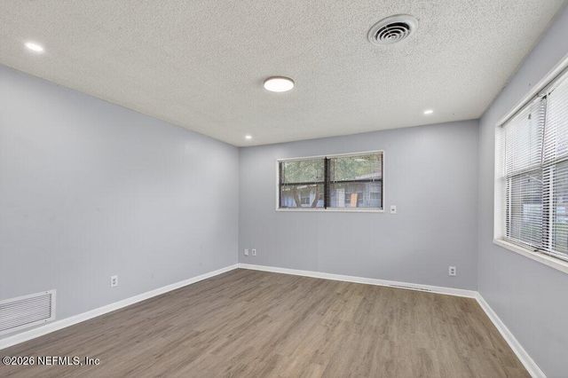 6886 TOM THUMB Drive, Jacksonville, FL 32210