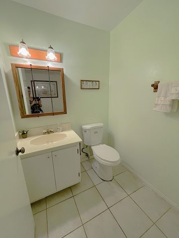 229 Lake Meryl Drive, West Palm Beach, FL 33411