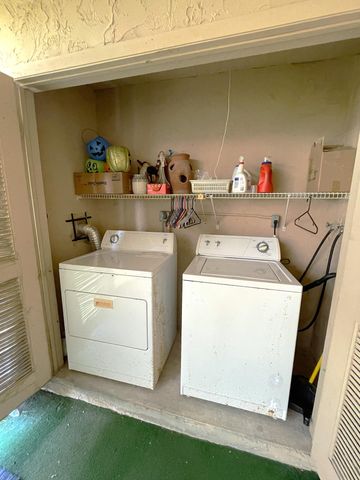 229 Lake Meryl Drive, West Palm Beach, FL 33411