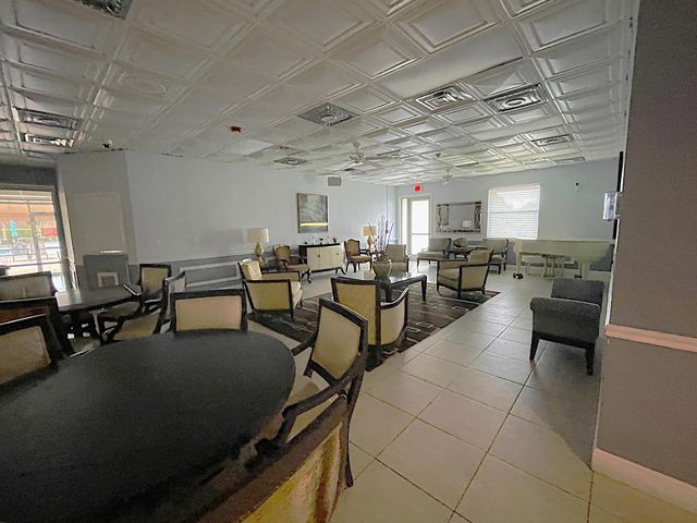 229 Lake Meryl Drive, West Palm Beach, FL 33411