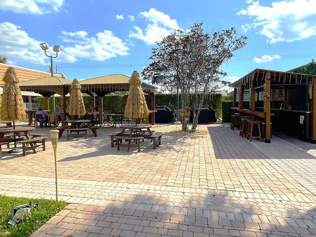 229 Lake Meryl Drive, West Palm Beach, FL 33411