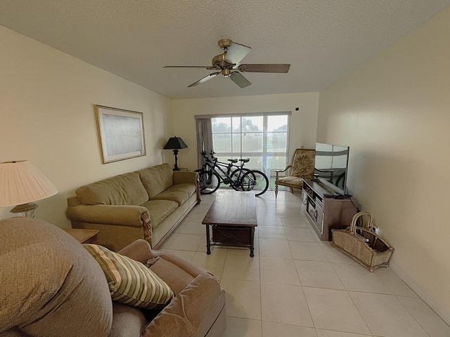 229 Lake Meryl Drive, West Palm Beach, FL 33411
