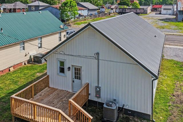 219 Cherry St, Guthrie, KY 42234