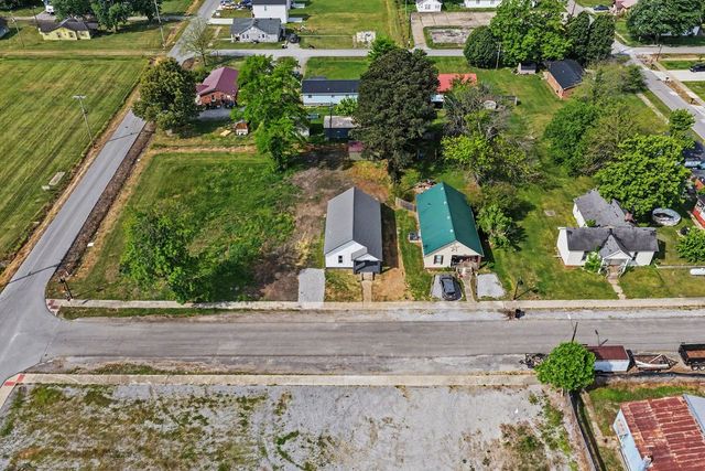219 Cherry St, Guthrie, KY 42234