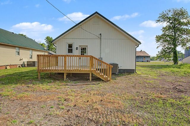 219 Cherry St, Guthrie, KY 42234
