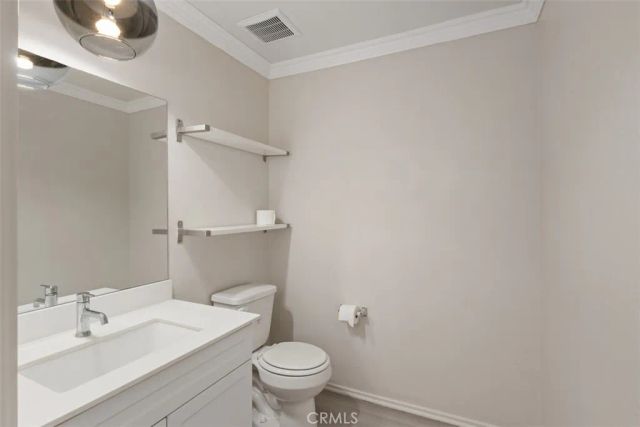 10292 Artesia Boulevard, Bellflower, CA 90706