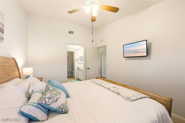 7360 Glenmoor LN 4305, Naples, FL 34104