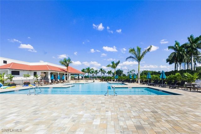 7360 Glenmoor LN 4305, Naples, FL 34104