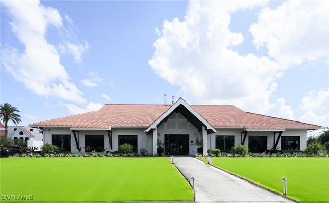 7360 Glenmoor LN 4305, Naples, FL 34104