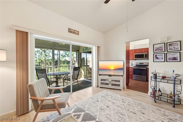 7360 Glenmoor LN 4305, Naples, FL 34104