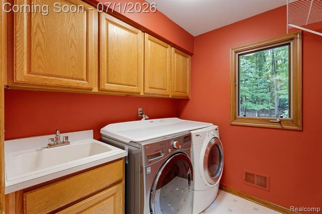 21596 Chase Drive, Novi, MI 48375