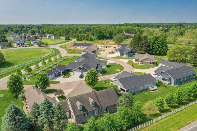 135 Lexington Pointe Drive 8, Niles, MI 49120