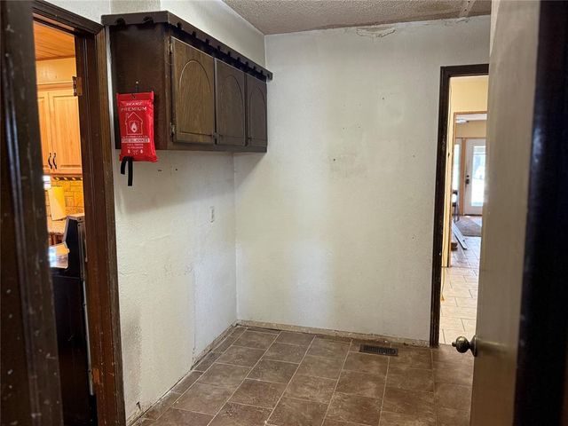 2347 County Road 1214, Blanchard, OK 73010