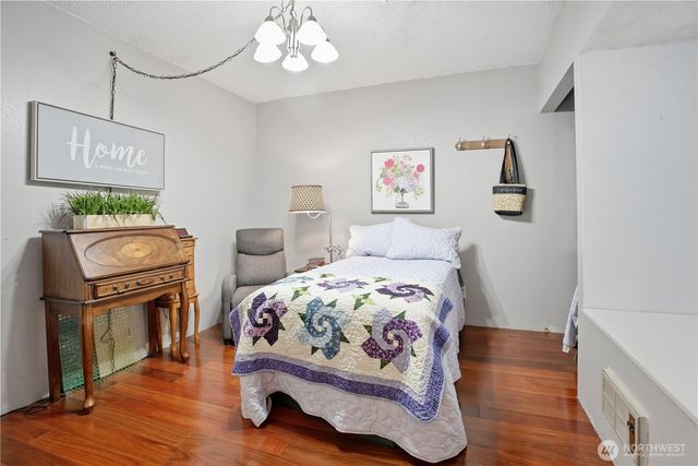 3506 Columbia Heights Road, Longview, WA 98632