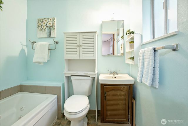 3506 Columbia Heights Road, Longview, WA 98632