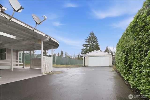 3506 Columbia Heights Road, Longview, WA 98632