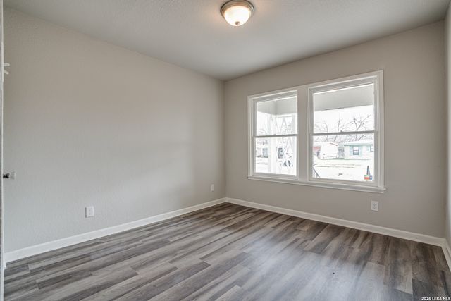 2411 W Huisache Av., San Antonio, TX 78228