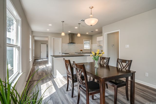 2411 W Huisache Av., San Antonio, TX 78228