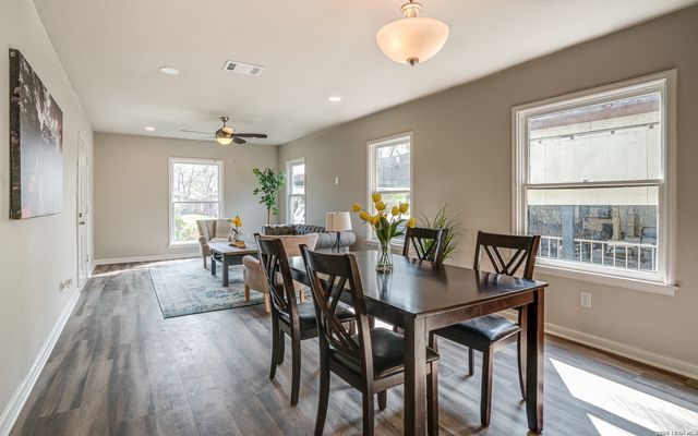 2411 W Huisache Av., San Antonio, TX 78228