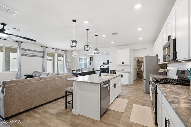 17168 W Running Deer Trail, Surprise, AZ 85387