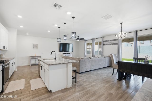 17168 W Running Deer Trail, Surprise, AZ 85387