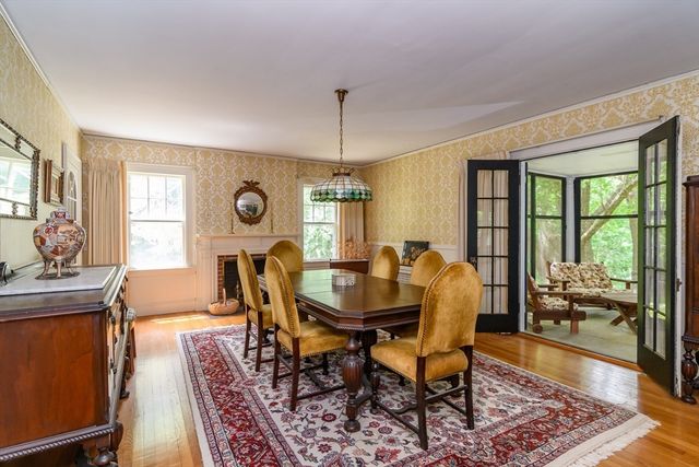 355 High St, Westwood, MA 02090