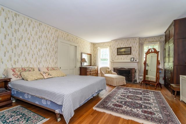 355 High St, Westwood, MA 02090
