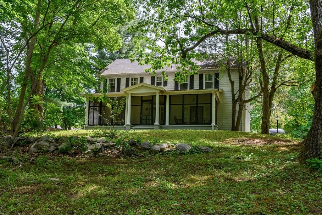 355 High St, Westwood, MA 02090