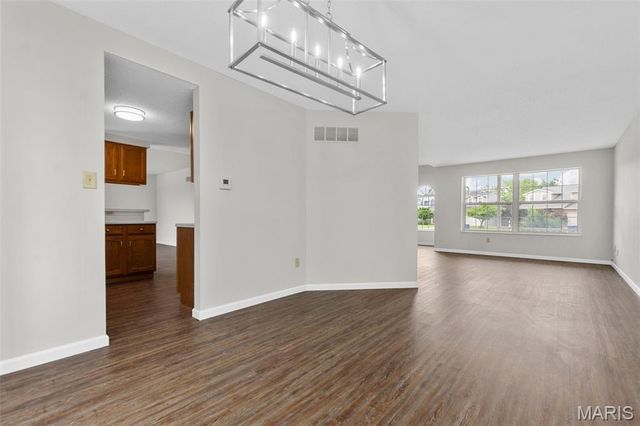 5510 Hennessey Court, St Louis, MO 63139